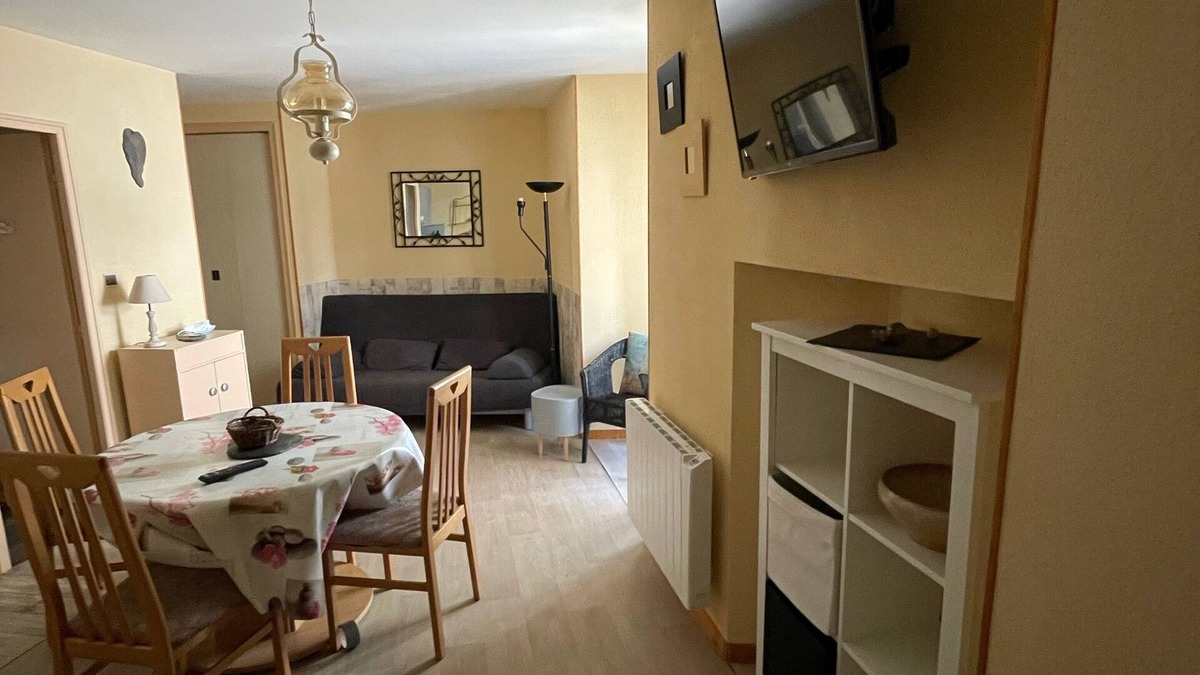 Ax-les-Thermes Apartment | Pleasant T2 FURNITURE in the Ax Les Thermes hypercentre, 5 minutes from the Teich thermal baths
