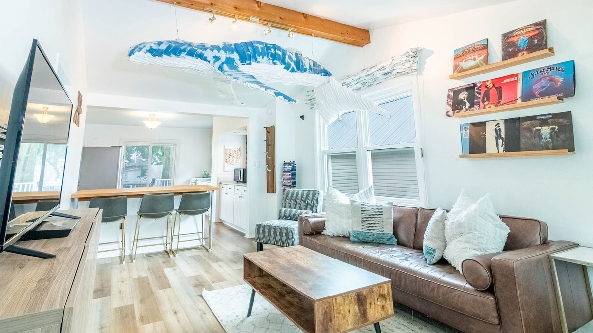 Buckeye Lake Cottage | please delete listing - vrbo sux