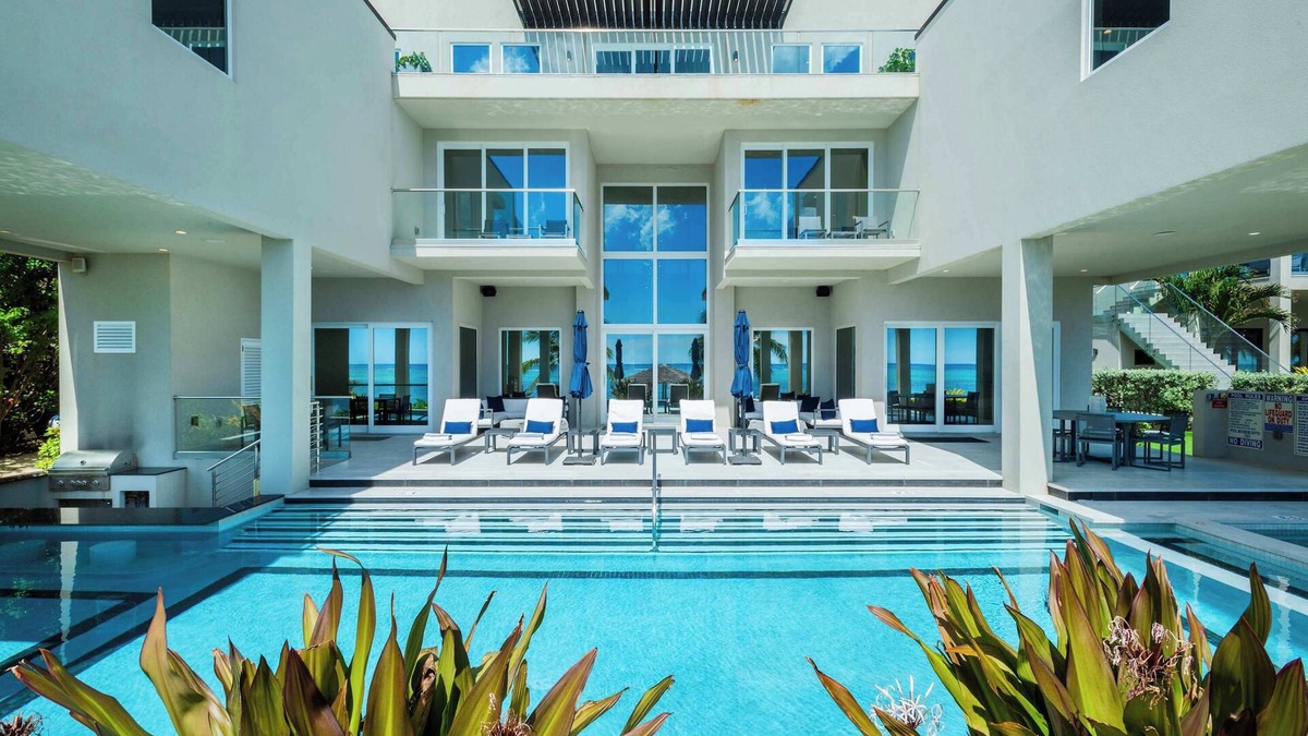 Bodden Town Villa | Please Inquire Before Booking – Luxury Villa