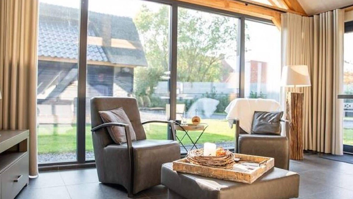 Alphen House | Pleasing Holiday Home in Alphen with Garden and Patio
