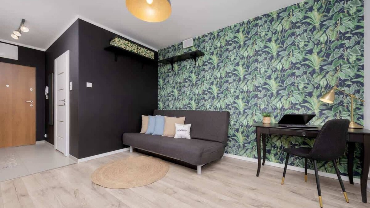 Targowek Apartment | Plosa 3 | Comfortable Studio | Balcony | WiFi