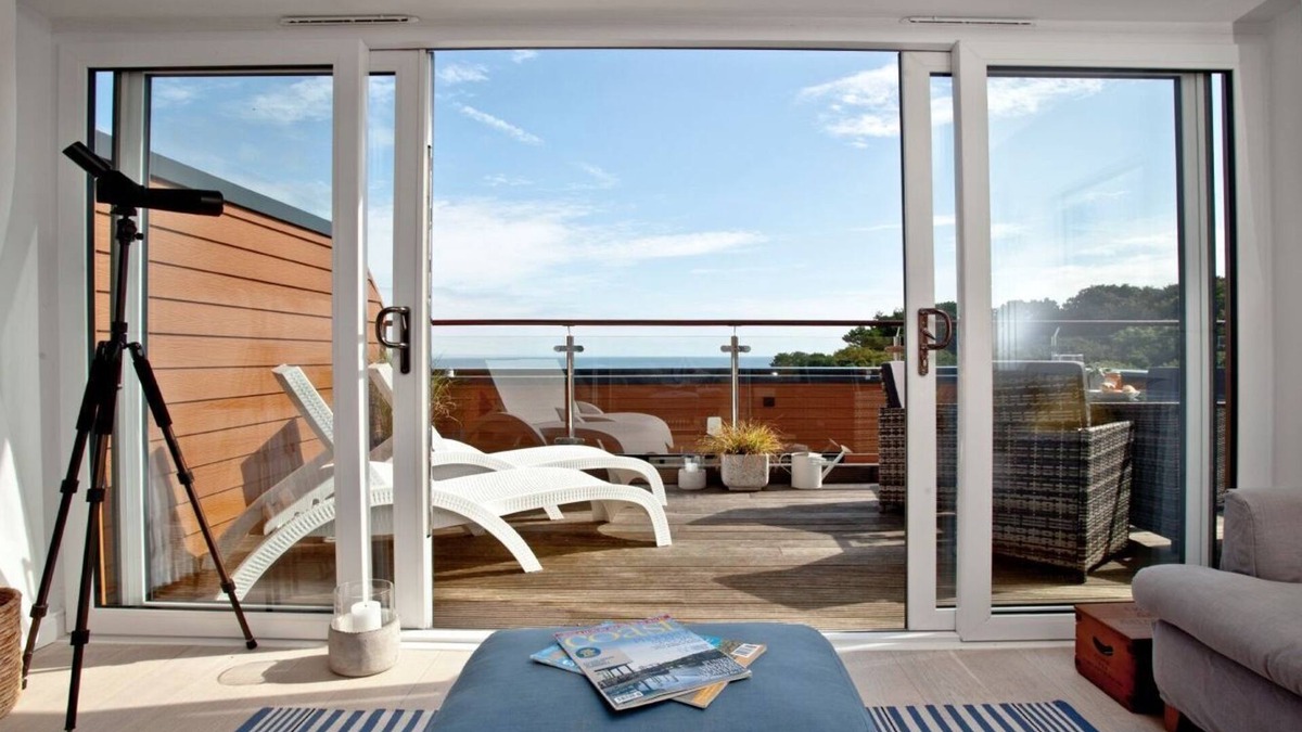 Brixham Apartment | Plover 2 - The Cove - sleeps 4 guests in 2 bedrooms