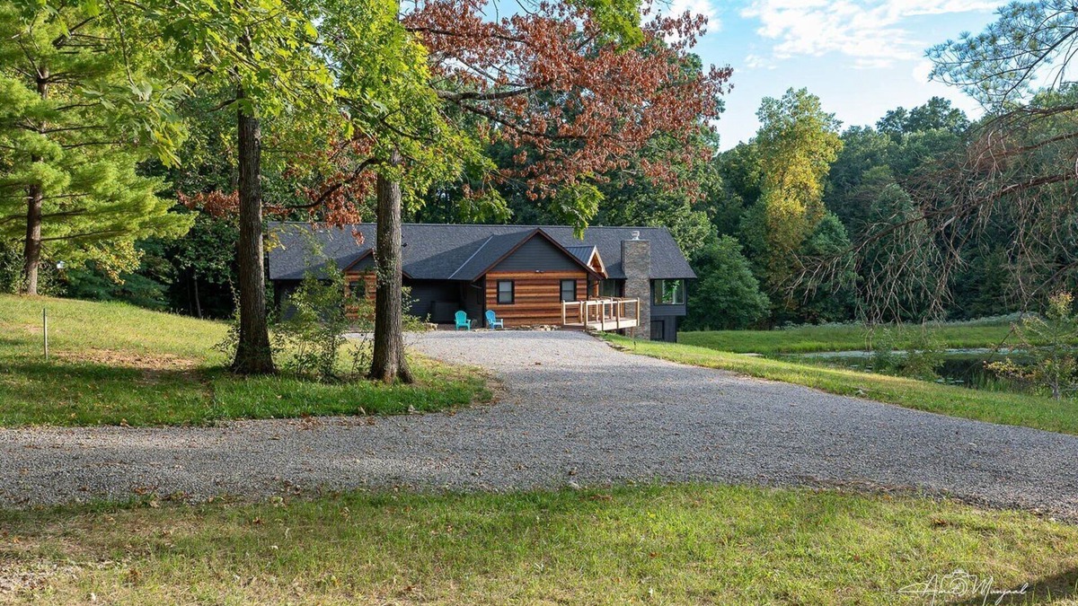 Helmsburg House | Plum Creek Lodge | Rustic Luxury Retreat