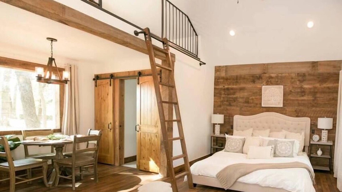 Waco Cabin | Plush Cabin 4 min to Homestead Heritage 18 min to Magnolia