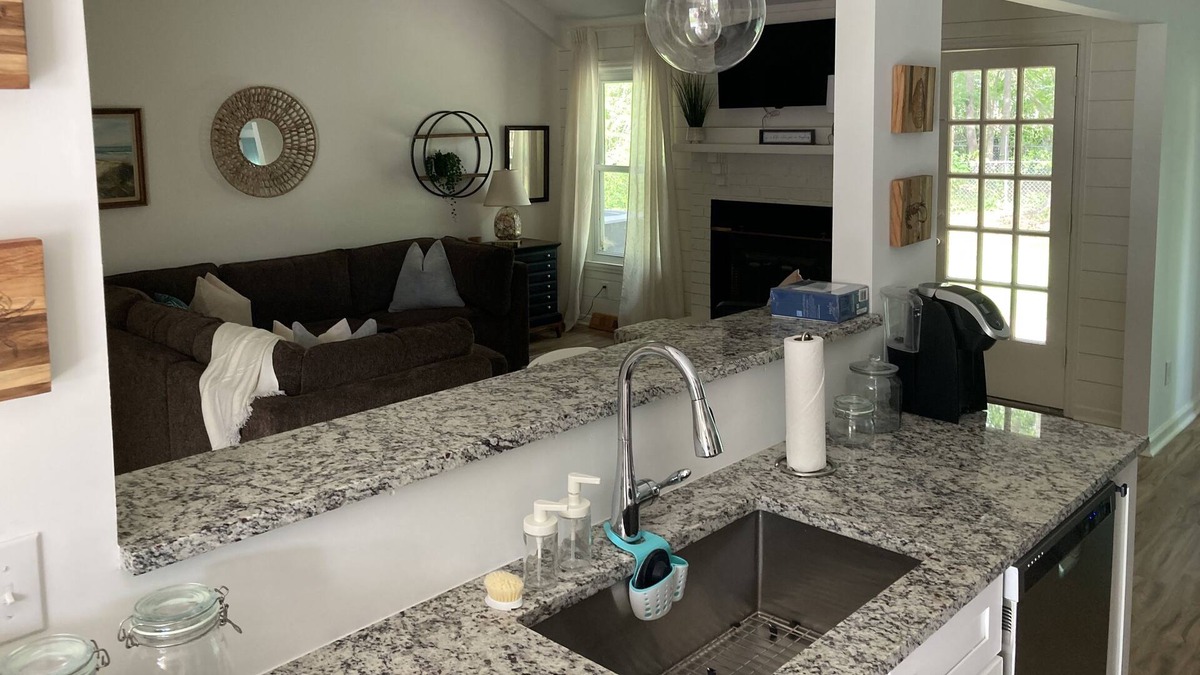 Ladson House | Plush in the Pines- 4br Home in Quiet Neighborhood