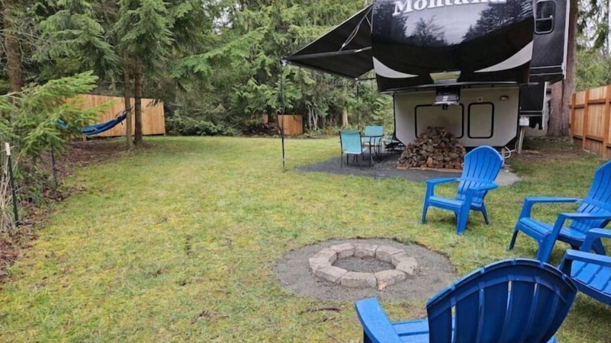 Sequim House | PNW glamping with private yard