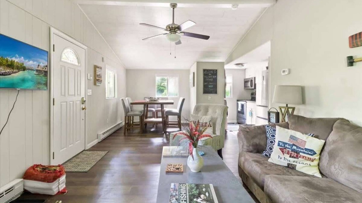 Pocono Pines House | Pocono Cottage | Fireplace | Pet-Friendly | W/D