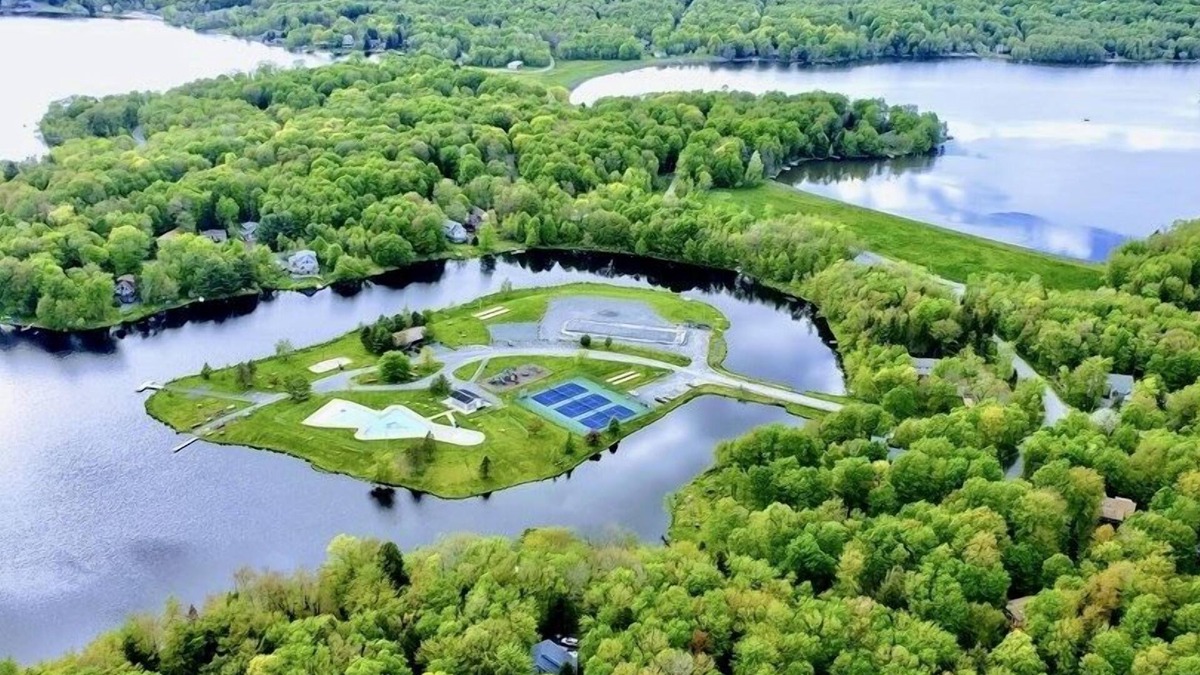 Thornhurst House | Pocono Mountain Home @ Arrowhead Lake
