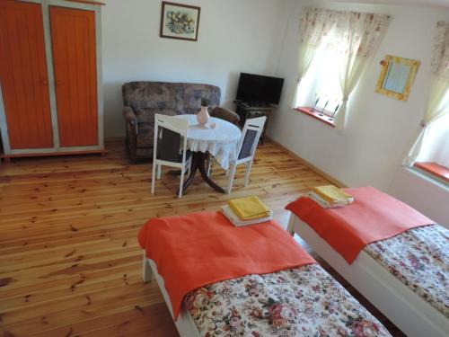 Wlen House | Pod Miotełką