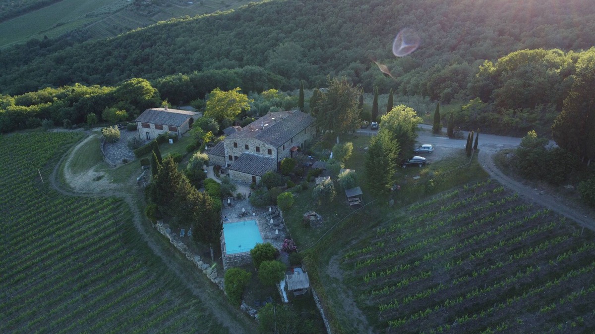 Castellina in Chianti Villa | Podere Palazzolo, ancient farmhouse nestled in the hills of Chianti Classico.