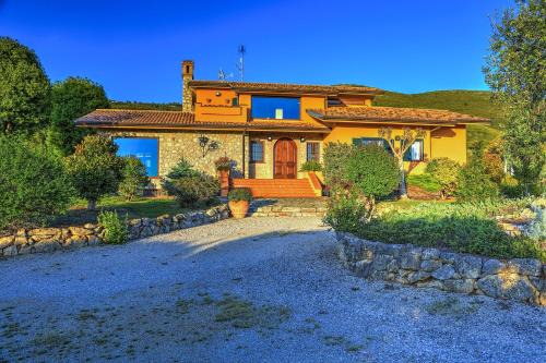 Fondi Villa | Podere San Raffaele - Le Canfore