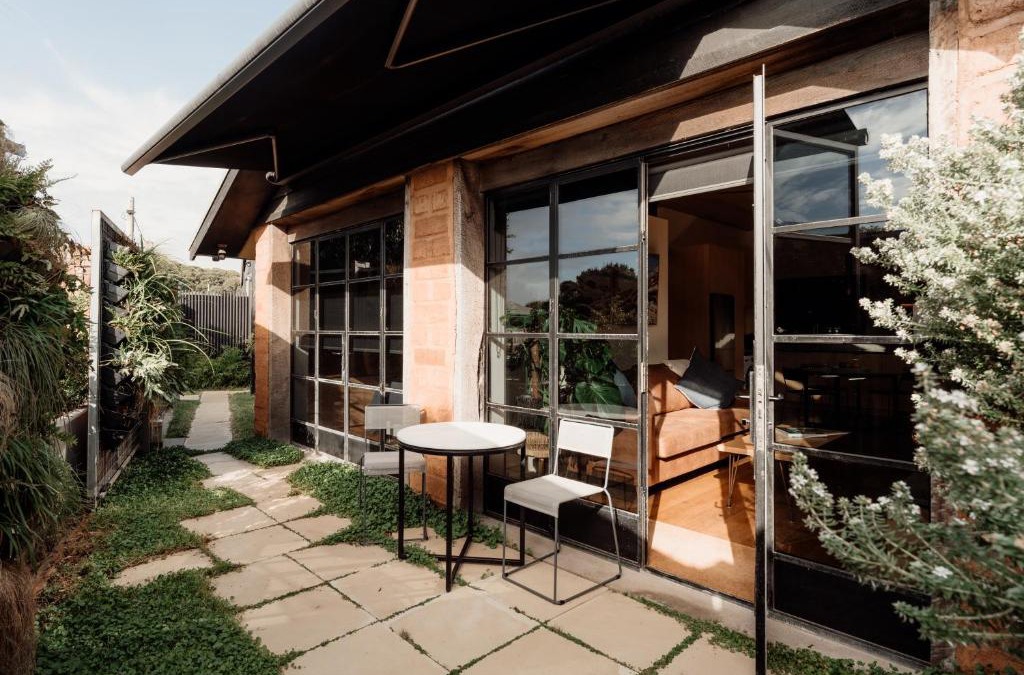 Surf Beach Villa | Poets corner cottage