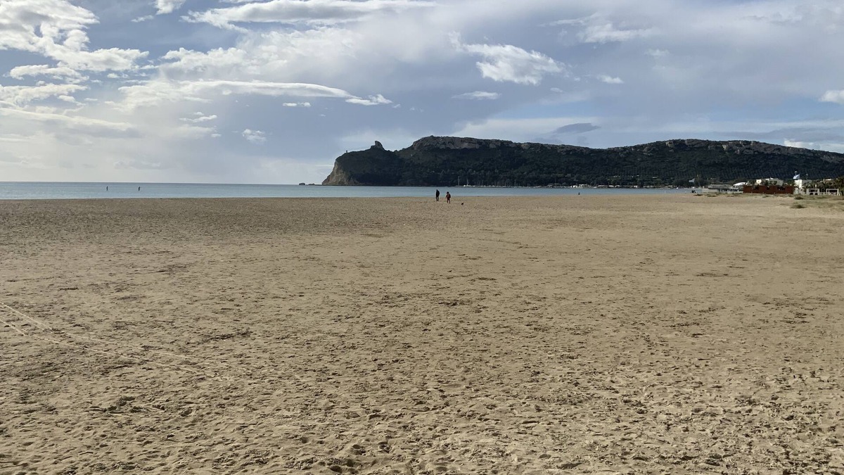 Province of Cagliari Cottage | Poetto Beach Cottage