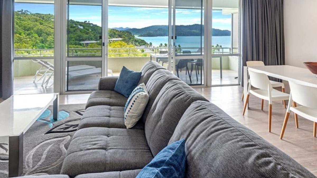 Hamilton Island Apartment | Poinciana 209