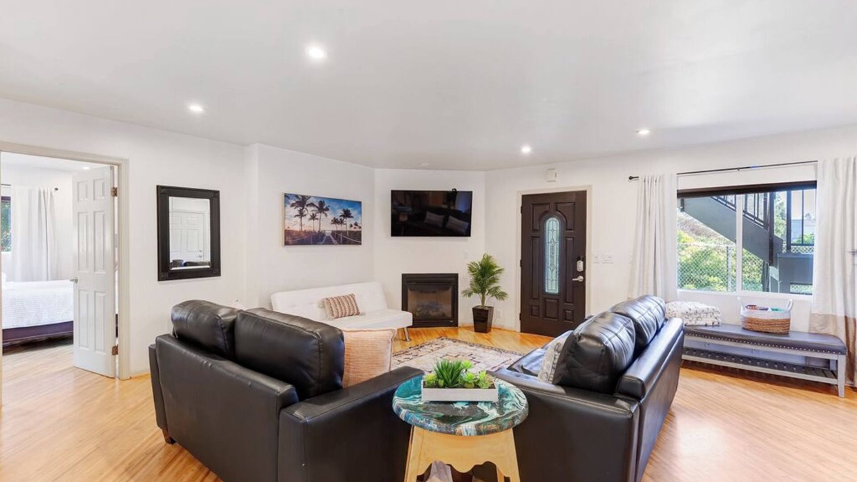 Point Loma Heights Villa | Point Loma 3 bedroom/2bath