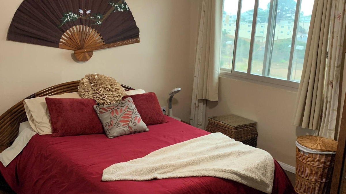 Point Loma Heights Condo | Point Loma/OB gem resort like complex. Top floor with elevator. Great amenities