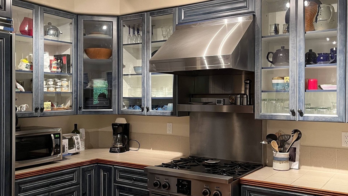 East Kootenay House | Polar Peak Mountain Side Ski-in Town Home (Owners' Unit) With Hot Tub