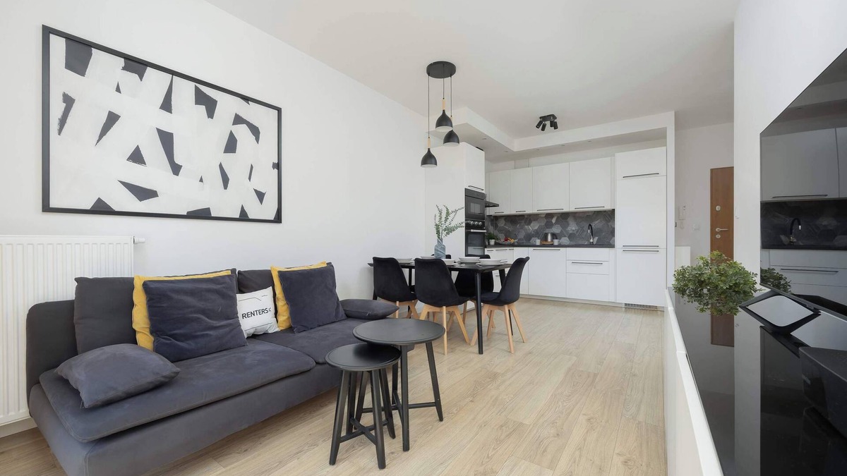 Warsaw Apartment | Polki 3A | Tasteful Apartment | Smart TV