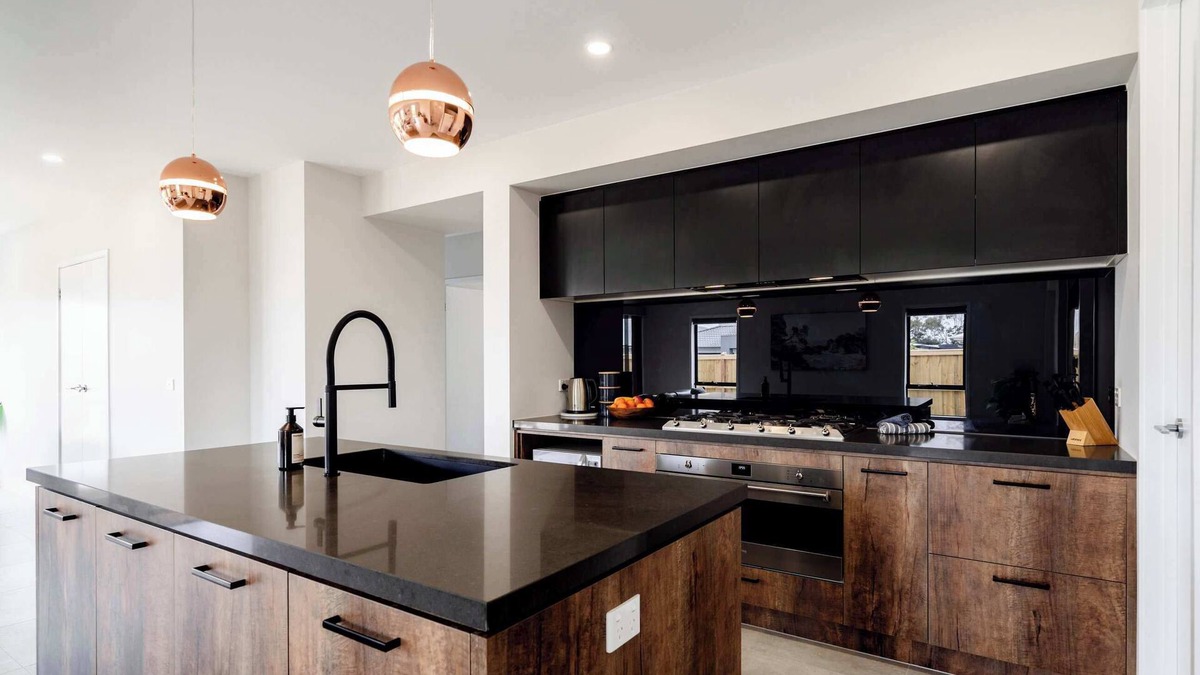 Mount Duneed House | Pollen Escape I Family Getaway I Corporate Stays