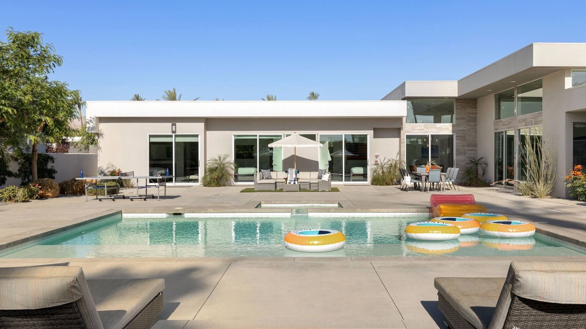 La Quinta Villa | Polo Villa 11 by Avantstay Bright Interior w/ Outdoor Bocce Ball, Pool & Spa 260330 5 Bedrooms