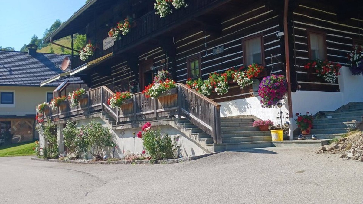 Reichenau Apartment | Poltlhof - Doppelzimmer, Dusche und Bad, WC, Bergseite