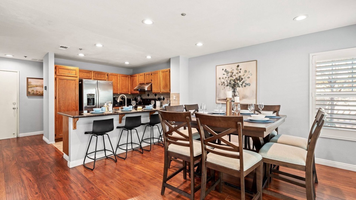 San Bernardino County House | Pomona College/3BD/2.5BA/6Beds