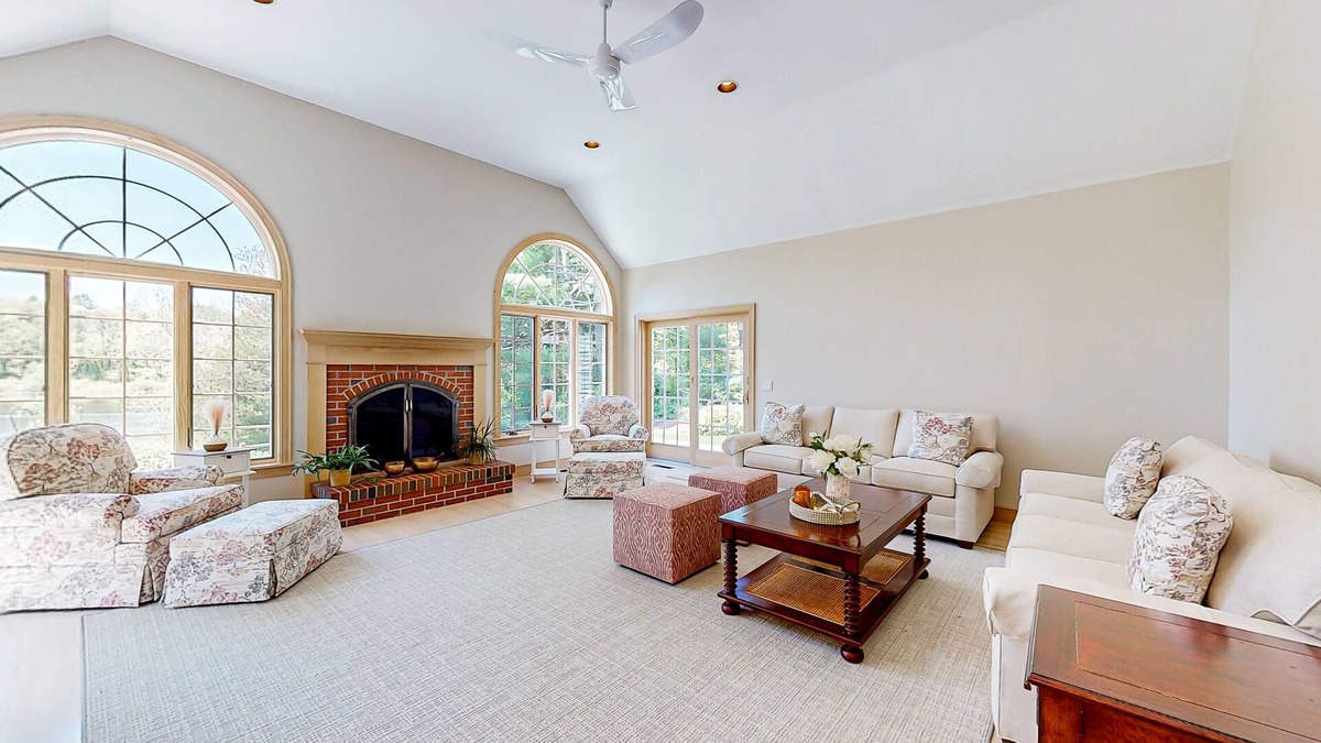 Marstons Mills House | Pond view retreat with central AC, jetted tub, & large deck