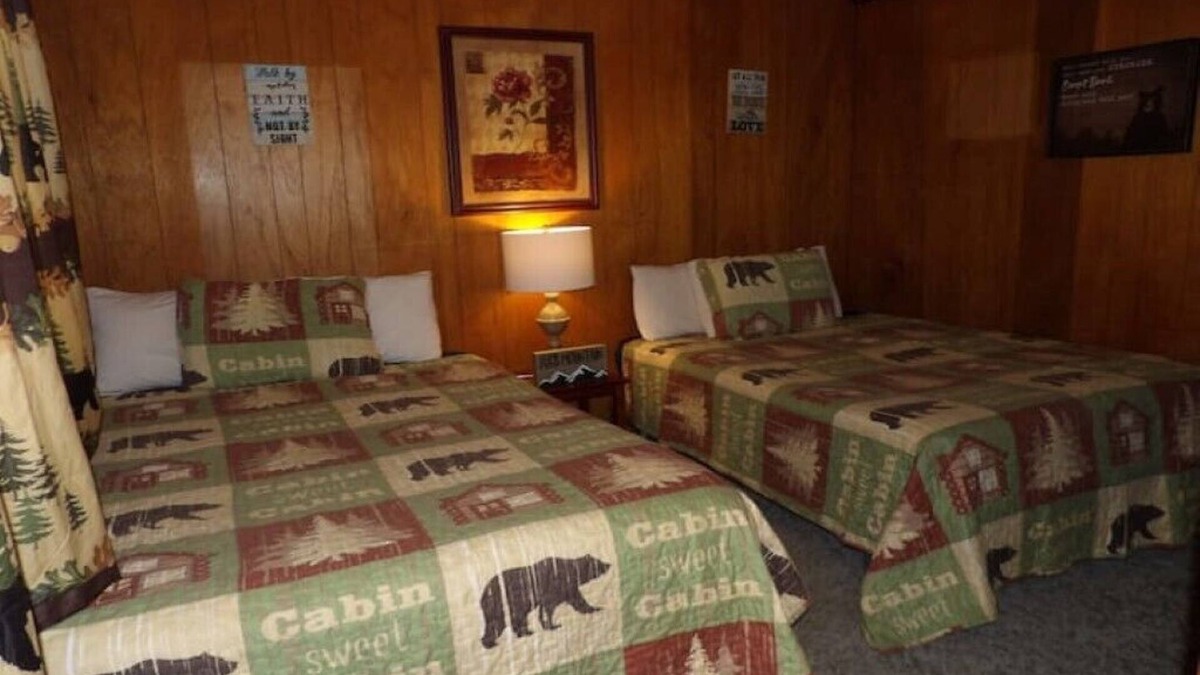 Ruidoso Cabin | Ponderosa cabins 104 N Laurel cabin 15