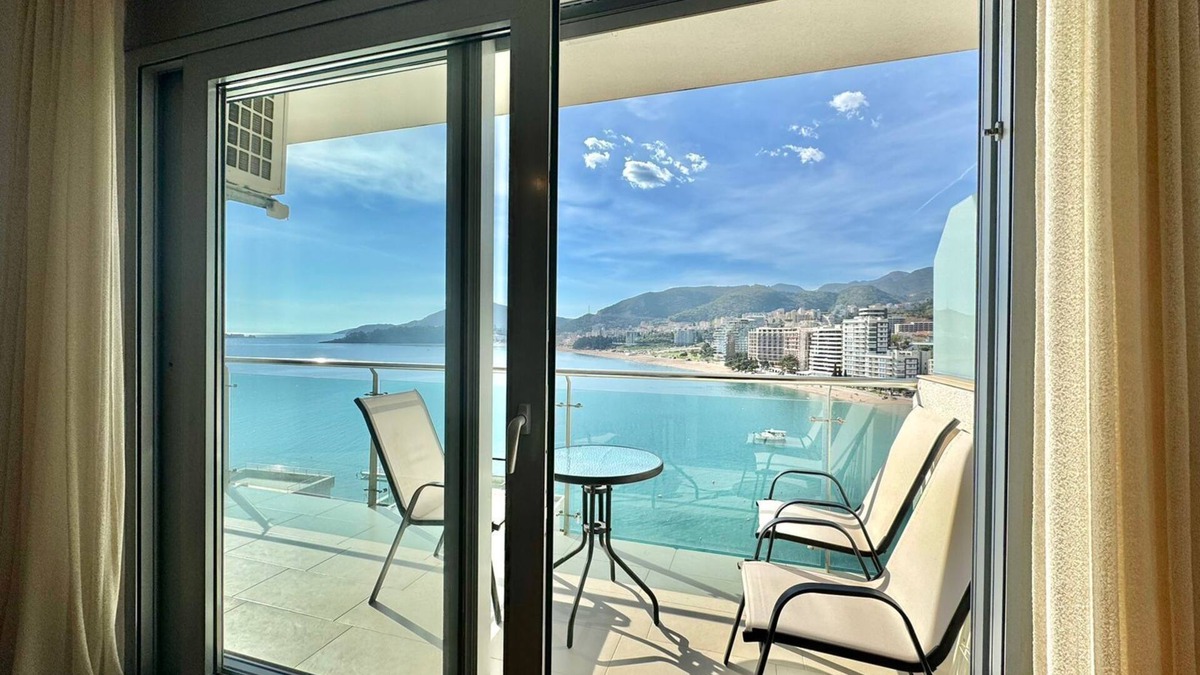 Rafajlovici Apartment | Ponta Nova One bedroom - Sea view
