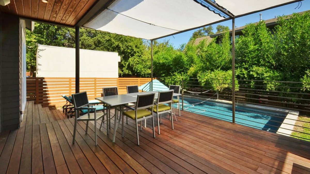 Barton Heights House | Pool | 4 Beds | Sleeps 8 - WalkerVR Zilker Villa!