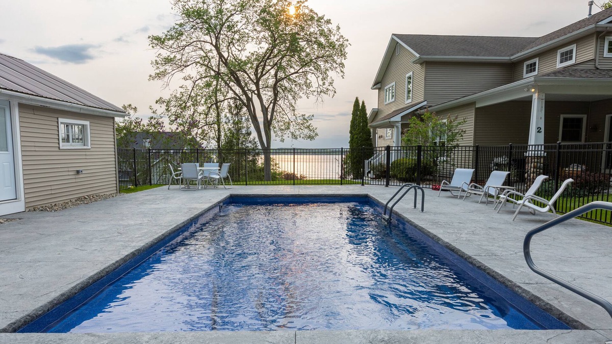 Saratoga Springs House | POOL-7 BEDROOMS -DOCK-SARATOGA LAKE-7 MIN TO TOWN-SUNSETS