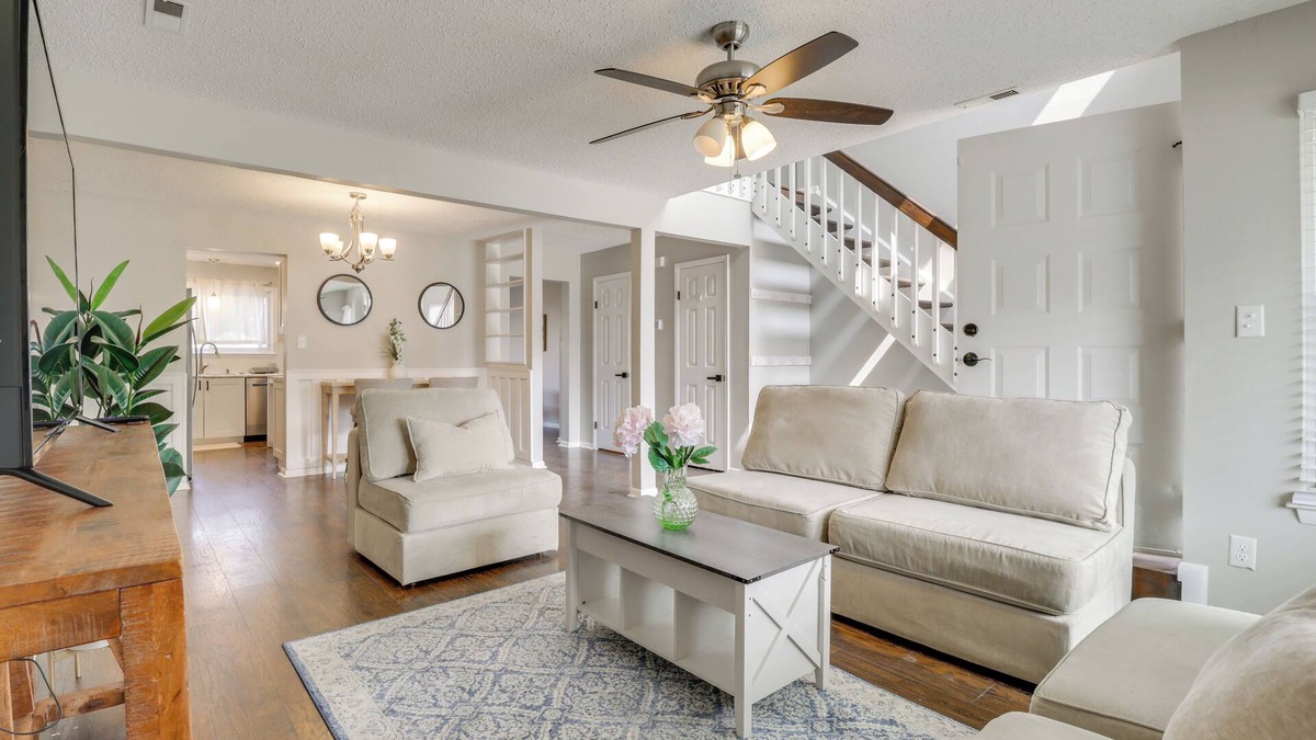 Virginia Beach House | Pool Access: Family-Friendly Virginia Beach Home!