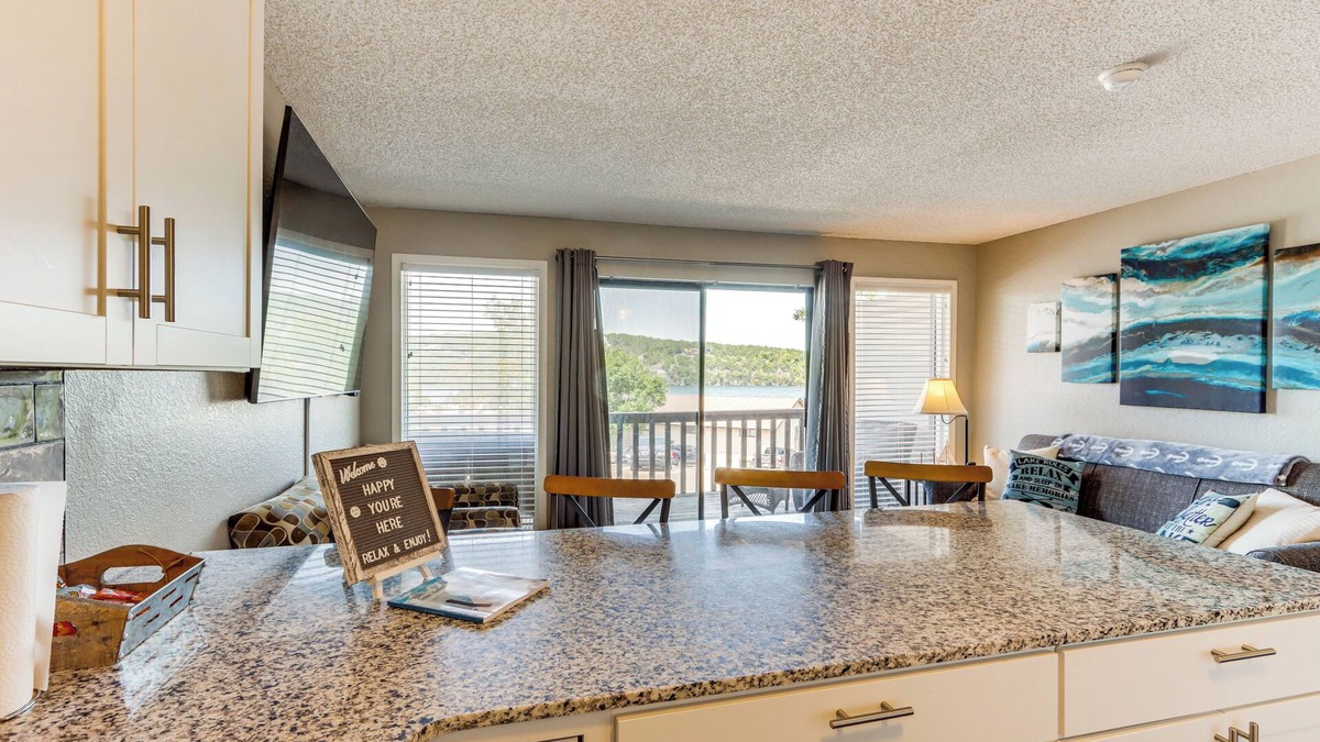 Osage Beach Apartment | Pool Access & Lake View: Osage Beach Condo!