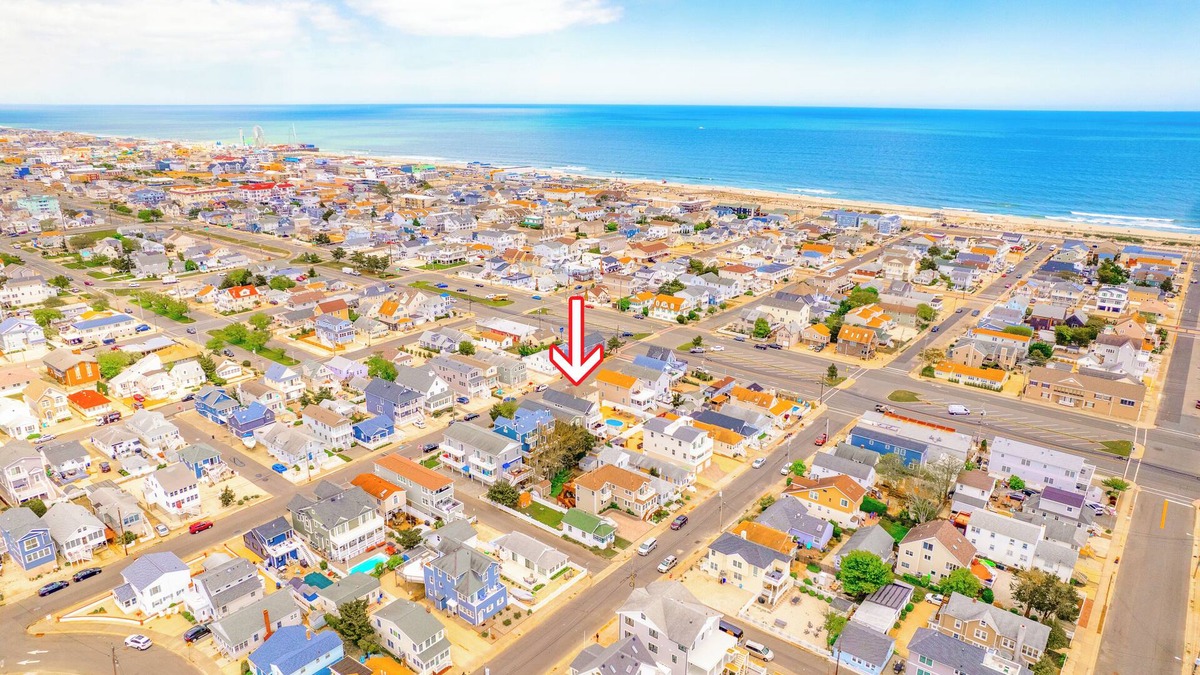 Ortley Beach Condo | POOL AND HOT TUB! 2 BLOCK WALK TO BEACH & BOARDWALK