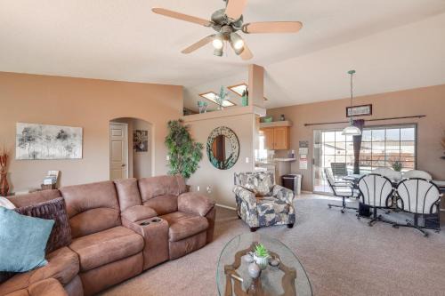 Lake Havasu City House | Pool and Hot Tub Pet-Friendly Lake Havasu Home!