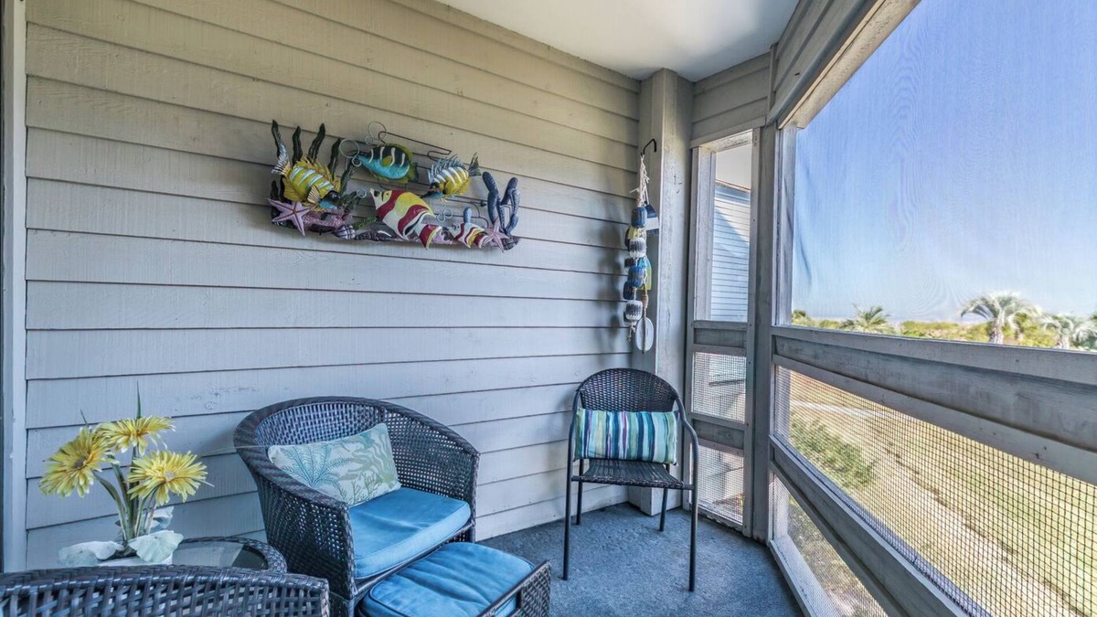 Oceanmarsh Subdivision Condo | Pool and Ocean Views - First Floor Villa on Harbor Island