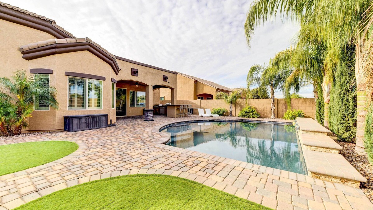 Queen Creek House | Pool, BBQ & Bar: Family Home in Queen Creek