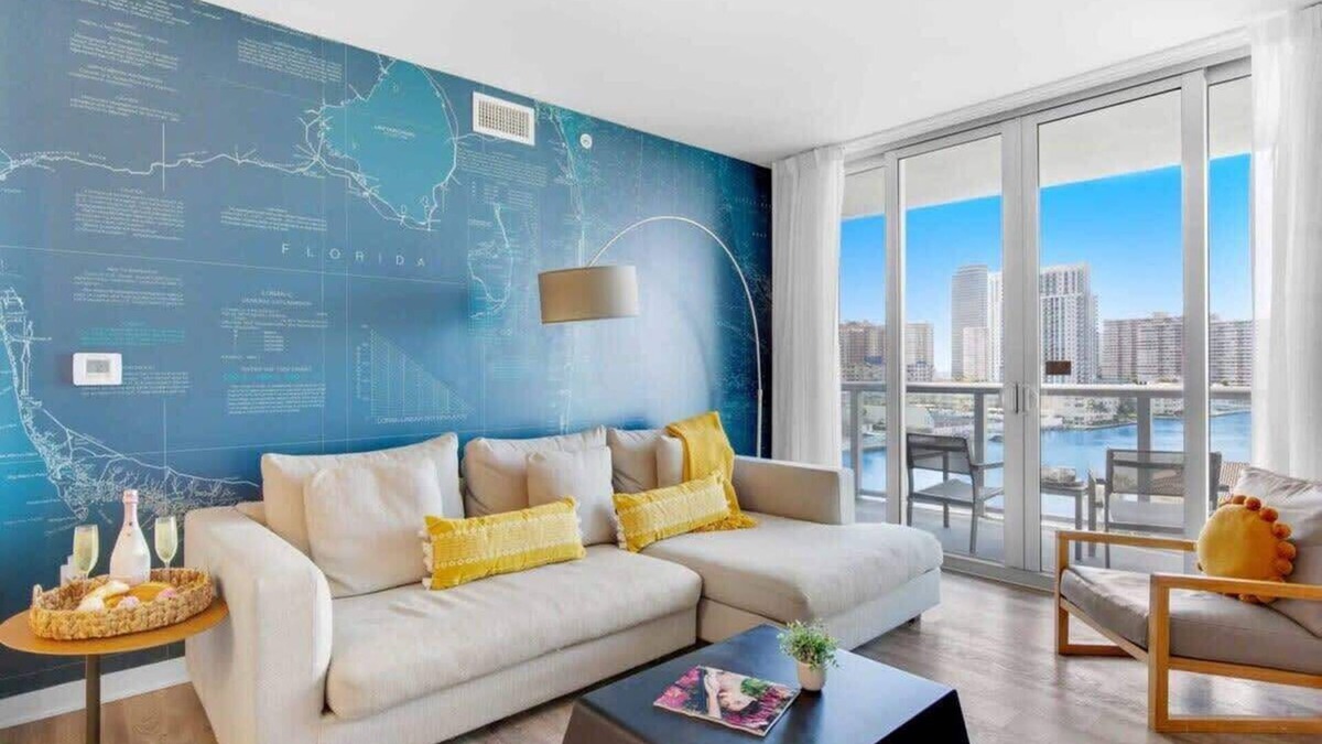 Hallandale Beach Apartment | Pool + Gym Apartment w/Private Balcony