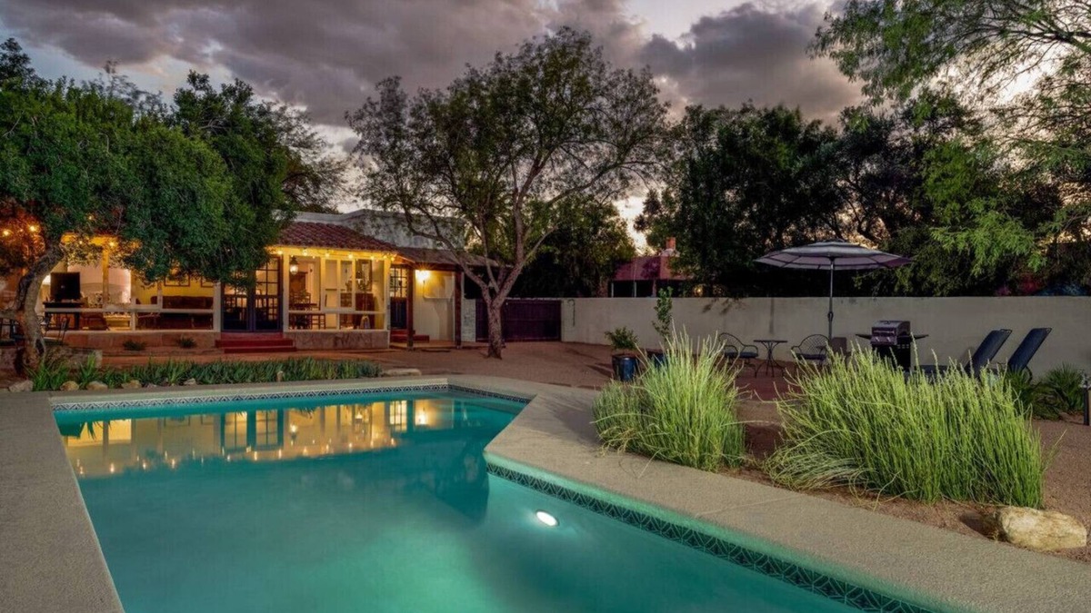 Blenman-Elm House | Pool/Historic & Charming/Fenced Yard/2BR 2BA