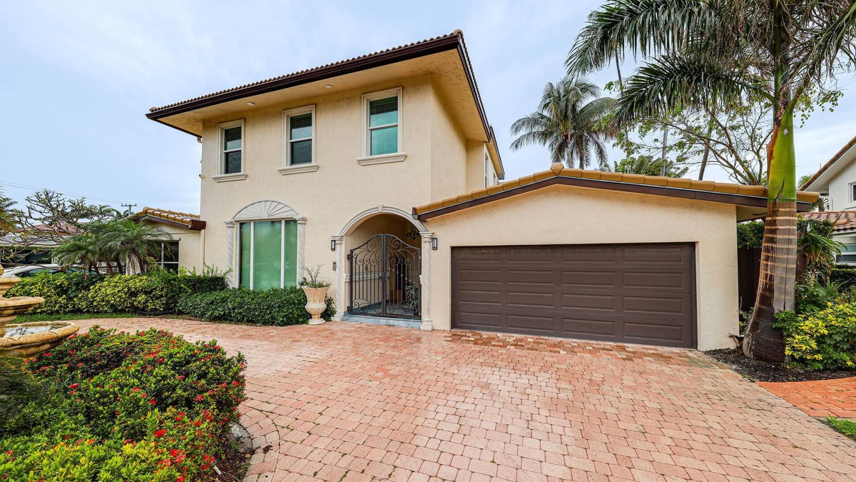 Lighthouse Point House | Pool & Home Theater: Lighthouse Point Home!