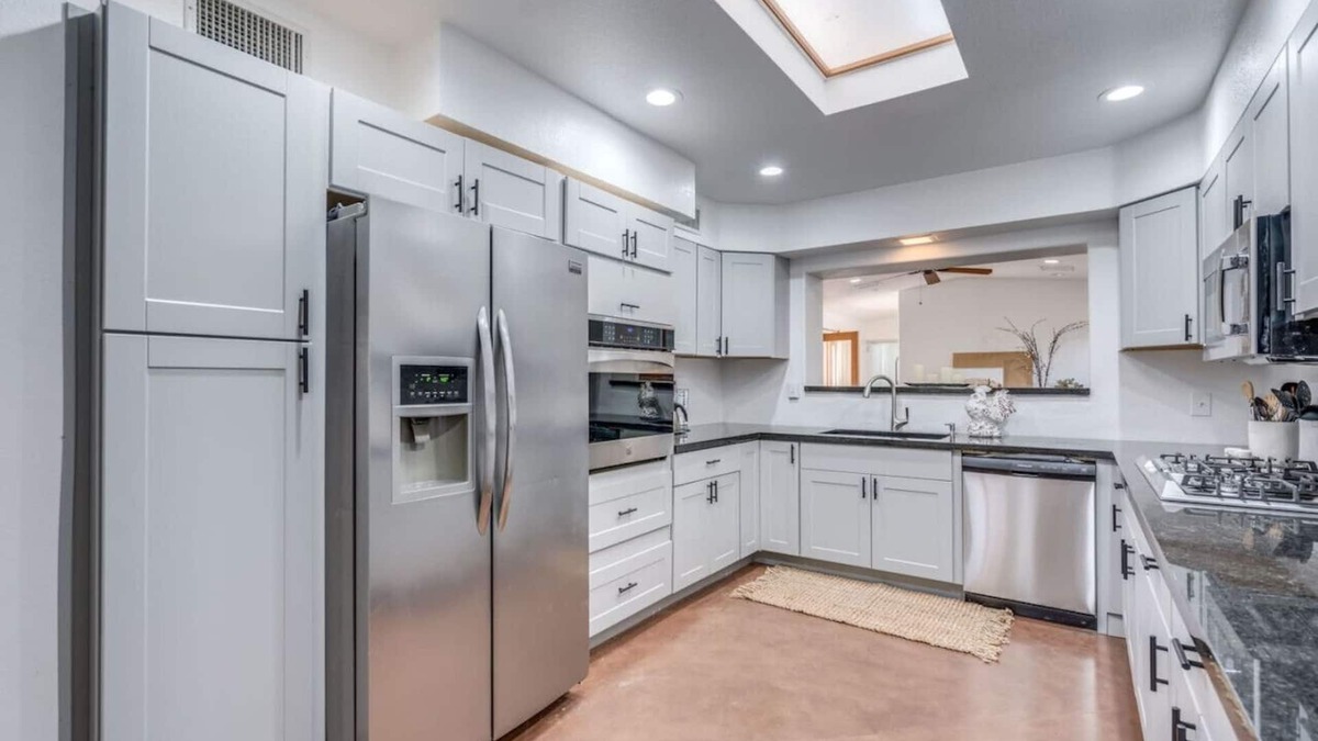 Arroyo Chico House | Pool & Hot Tub/5 BR 3 BA/Midtown/Game Room