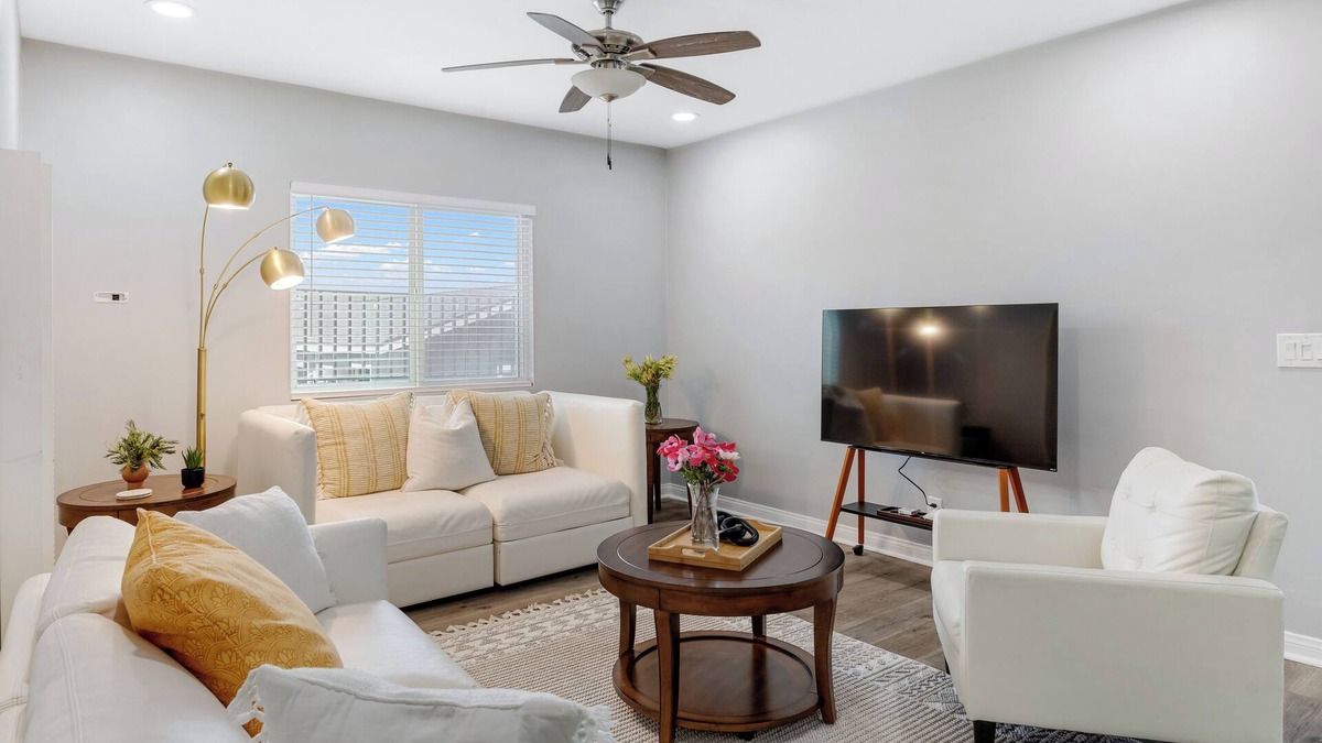 Grant Hill House | Pool, Hot Tub & Outdoor Lounge | Near Beaches, Balboa Park & Downtown | Leyla