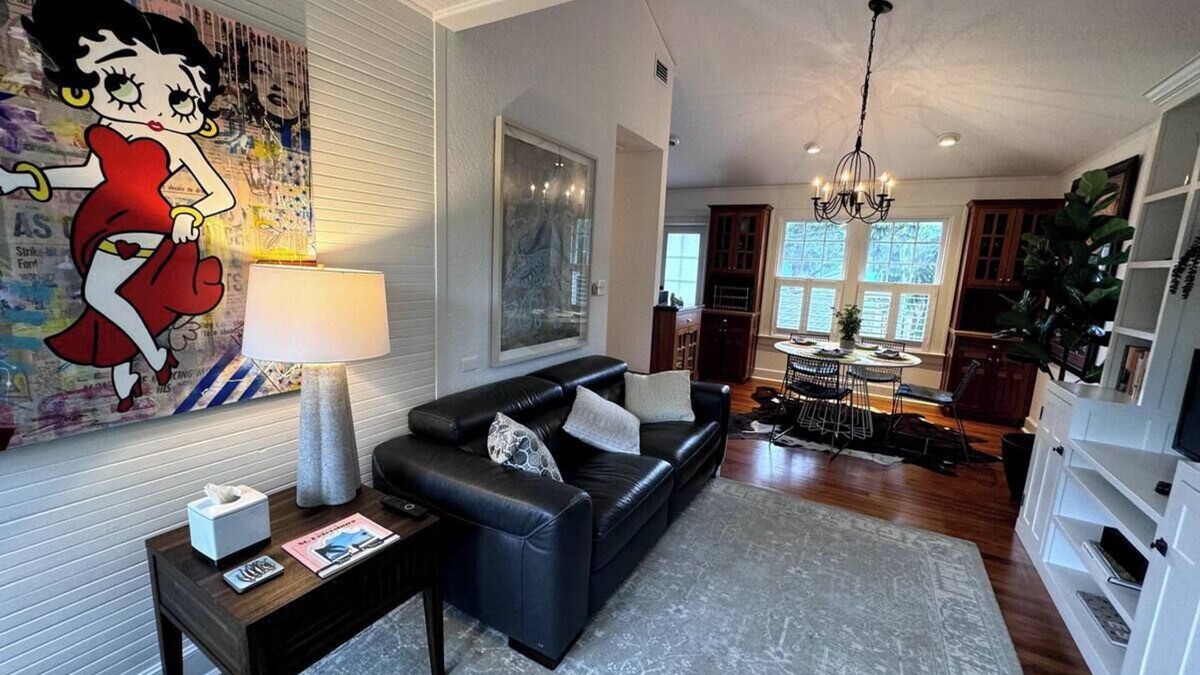 Historic Old Northeast House | Pool House - Rare Gem Downtown St. Pete Oasis
