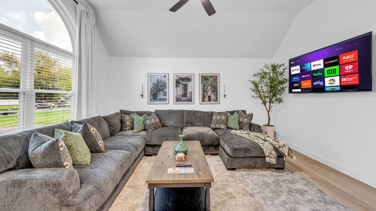 Murfreesboro House | Pool, King size bed, quiet cul-de-sac. Welcome home!