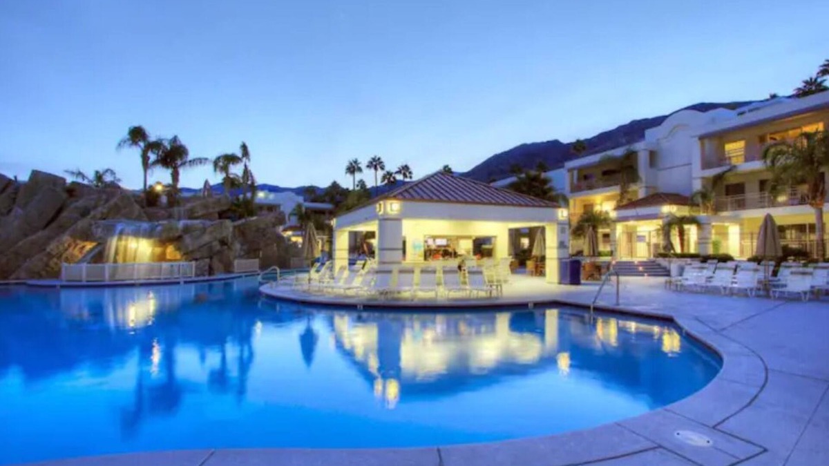 Canyon Corridor Condo | POOL! PALMS! PARADISE! 2 BD! POOLSIDE BAR n' GRILL!