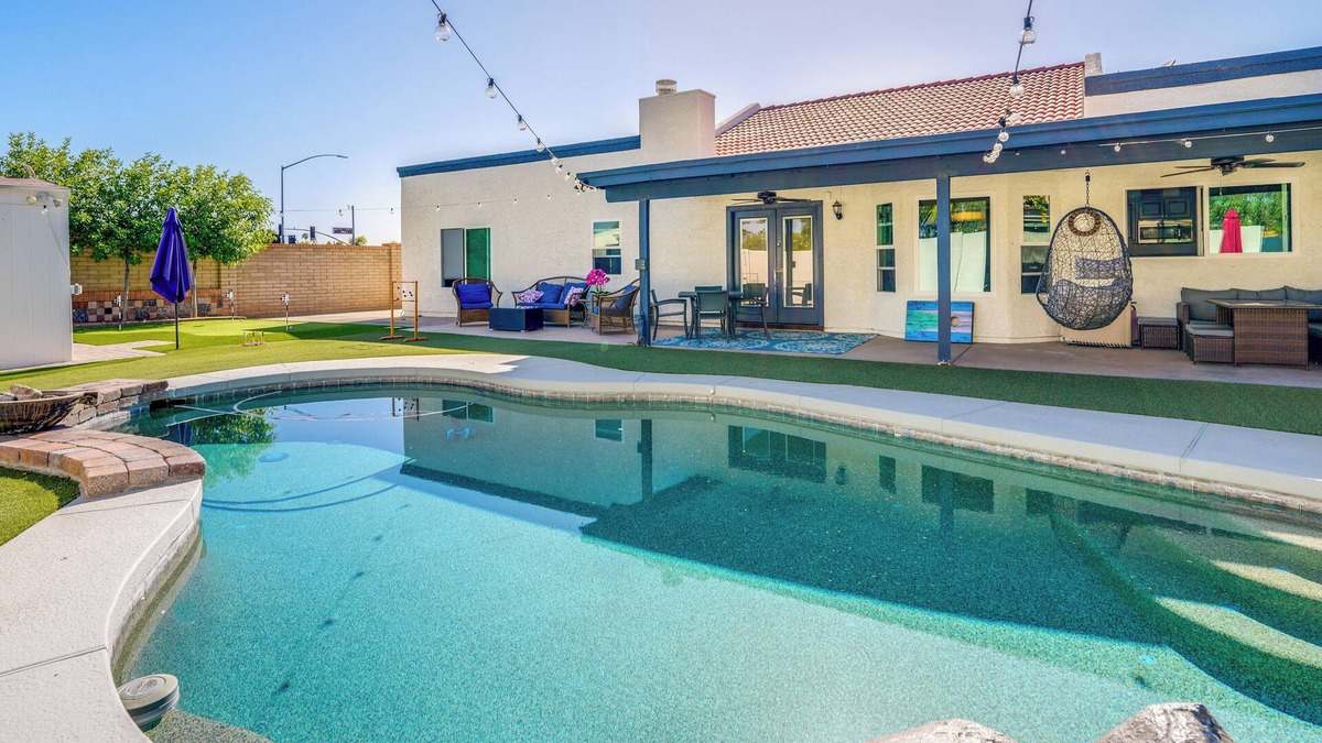 Chandler House | Pool, Putting Green & Games: Chandler Home!