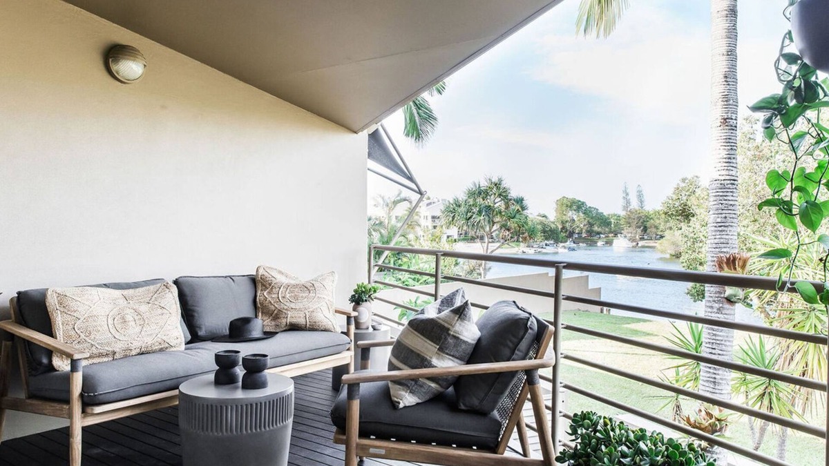 Noosaville Villa | POOL - RIVER VIEW - STYLE - AIR CON