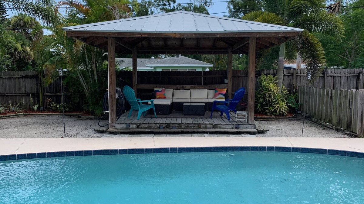 Vero Beach House | Pool side vibes at the Treasure Coast Cabana!
