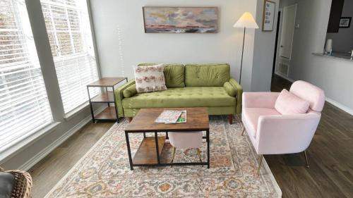 South Side House | Pool View Escape - Near Shops & Dining