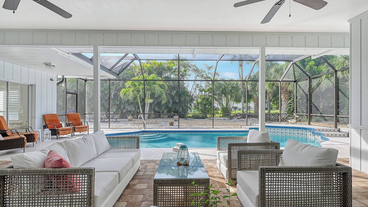 Laurel Villa | Pool Villa, 3BR/2.5BA, private heated pool, close to the beaches